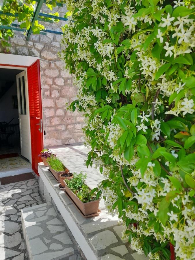 Villa Stone House In Buljarica Petrovac na moru Exterior foto